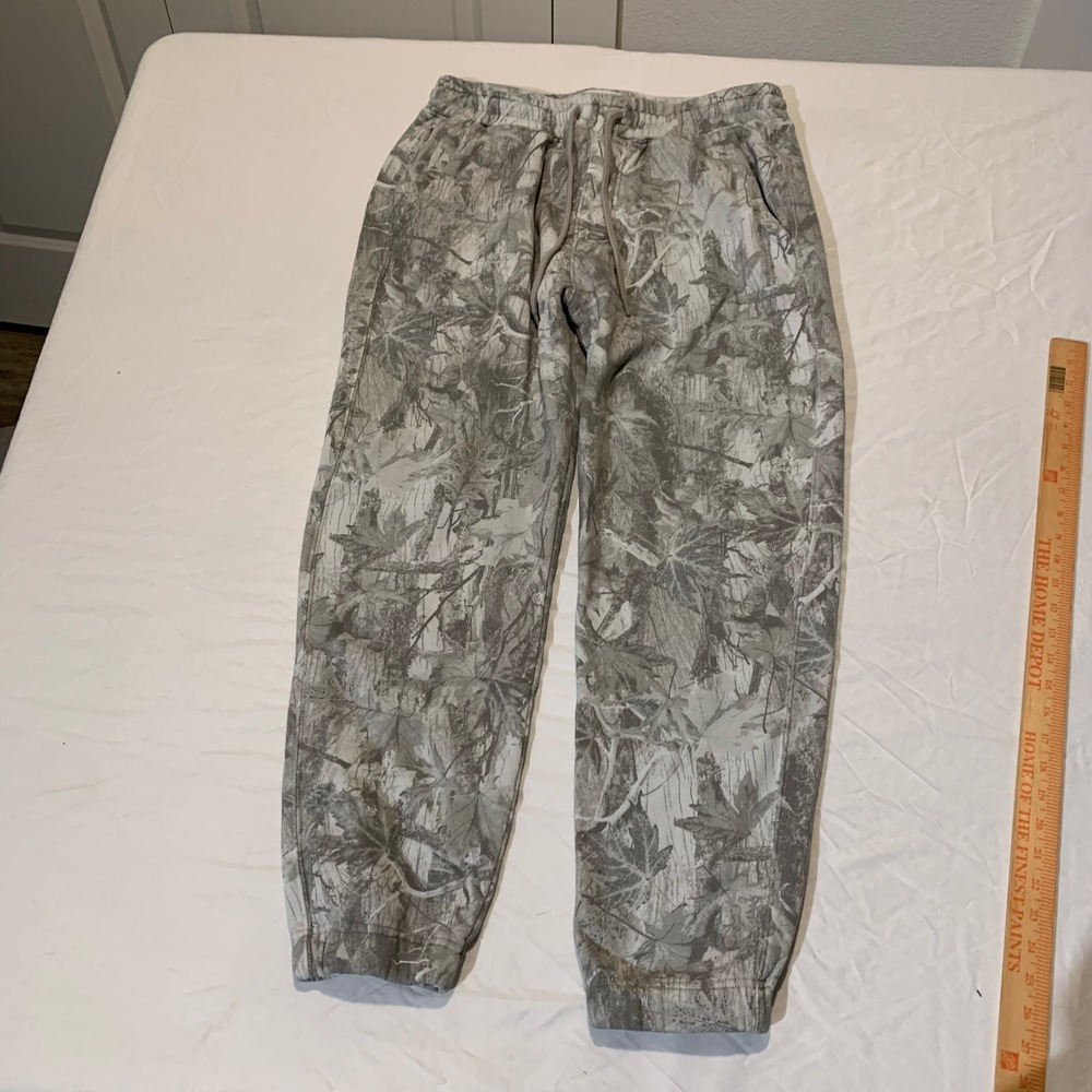 Hollister Relaxed Jogger Pants Womens Large Grey White Leaf Camo Fleece Lined